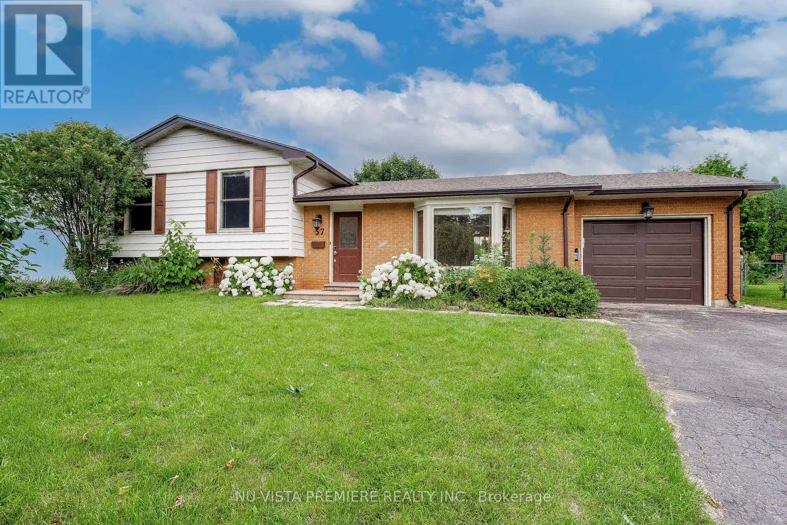 57 MCTAGGART CRESCENT