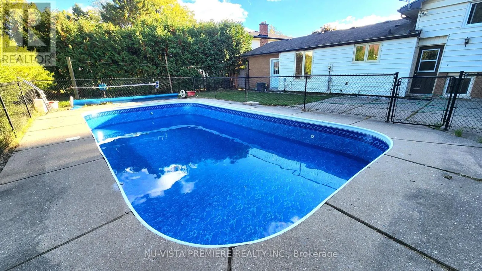 57 MCTAGGART CRESCENT