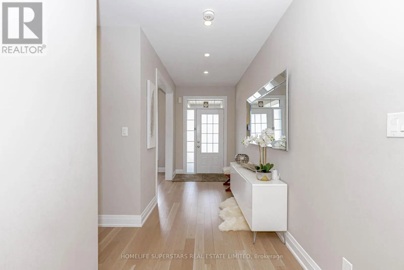 108 OAK AVENUE E