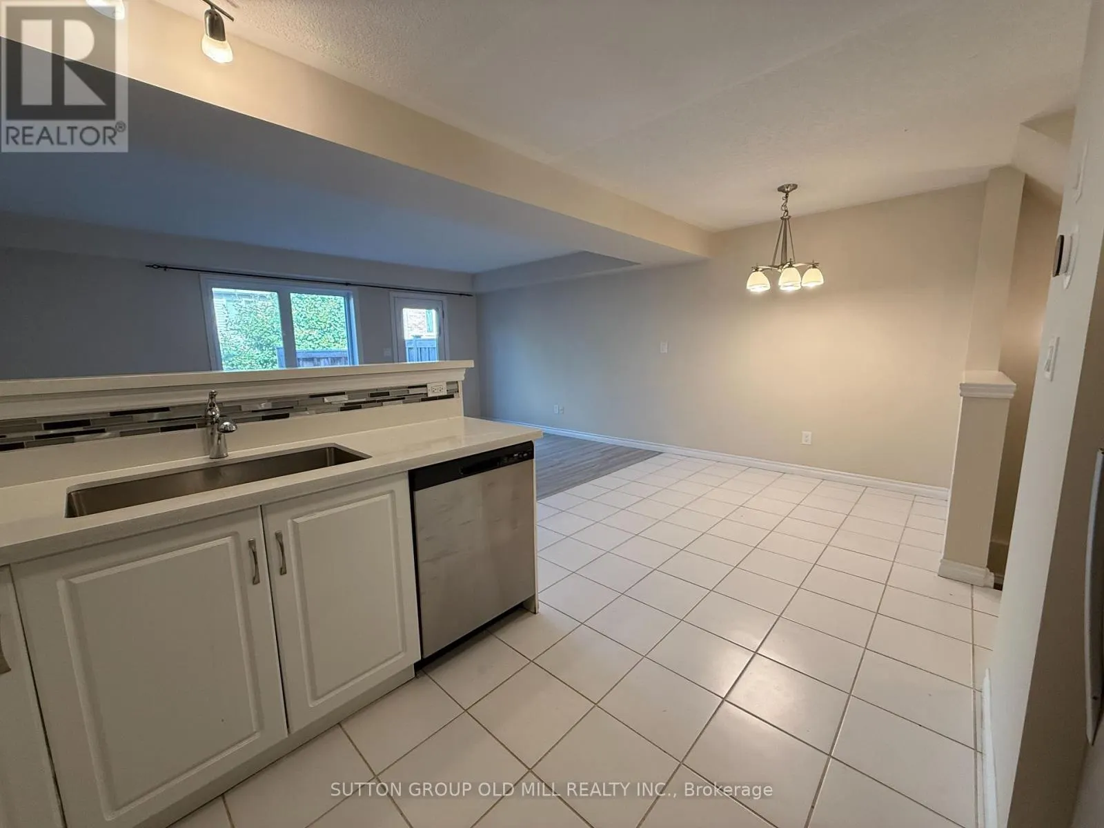 31 - 167 ARKELL ROAD