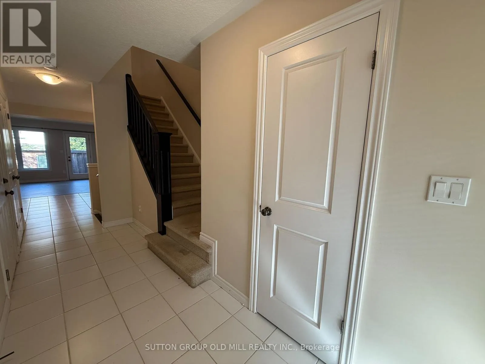 31 - 167 ARKELL ROAD