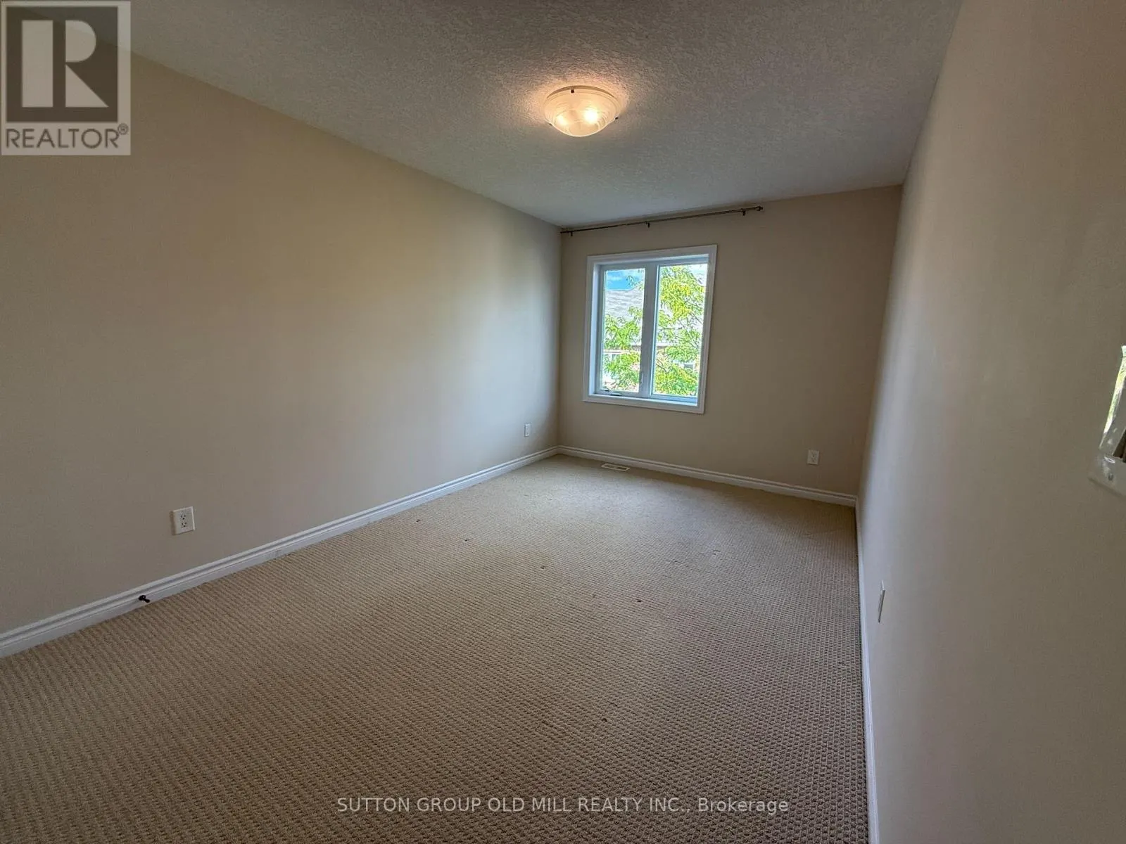 31 - 167 ARKELL ROAD