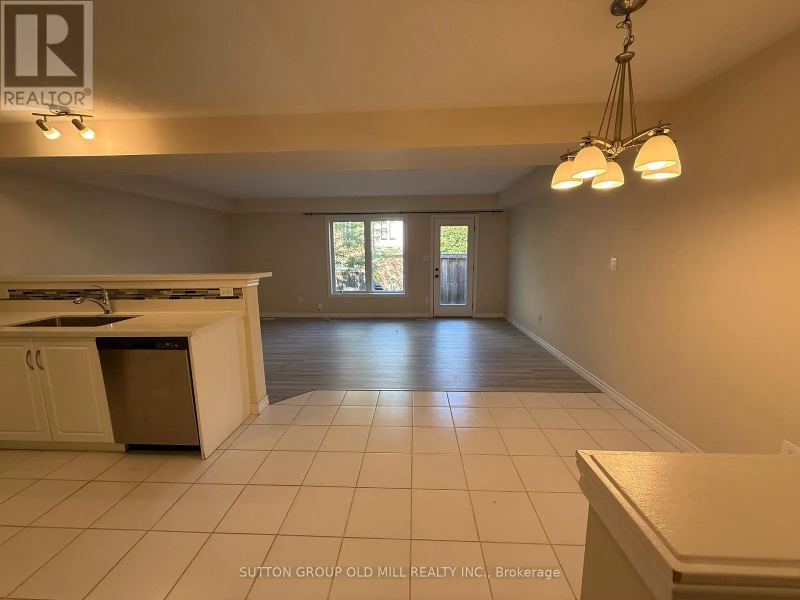 31 - 167 ARKELL ROAD