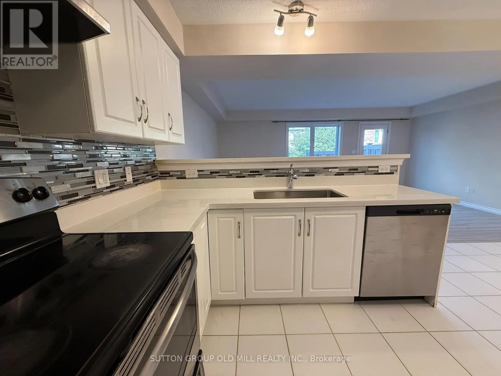 31 - 167 ARKELL ROAD