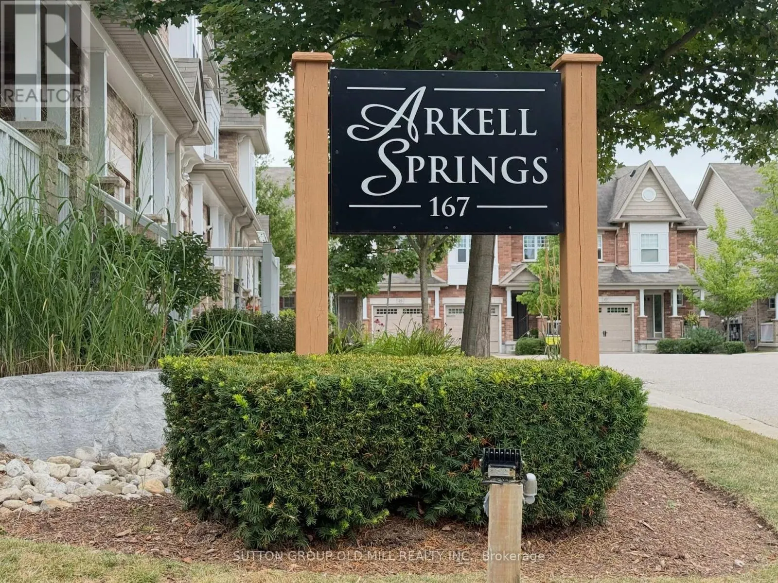 31 - 167 ARKELL ROAD