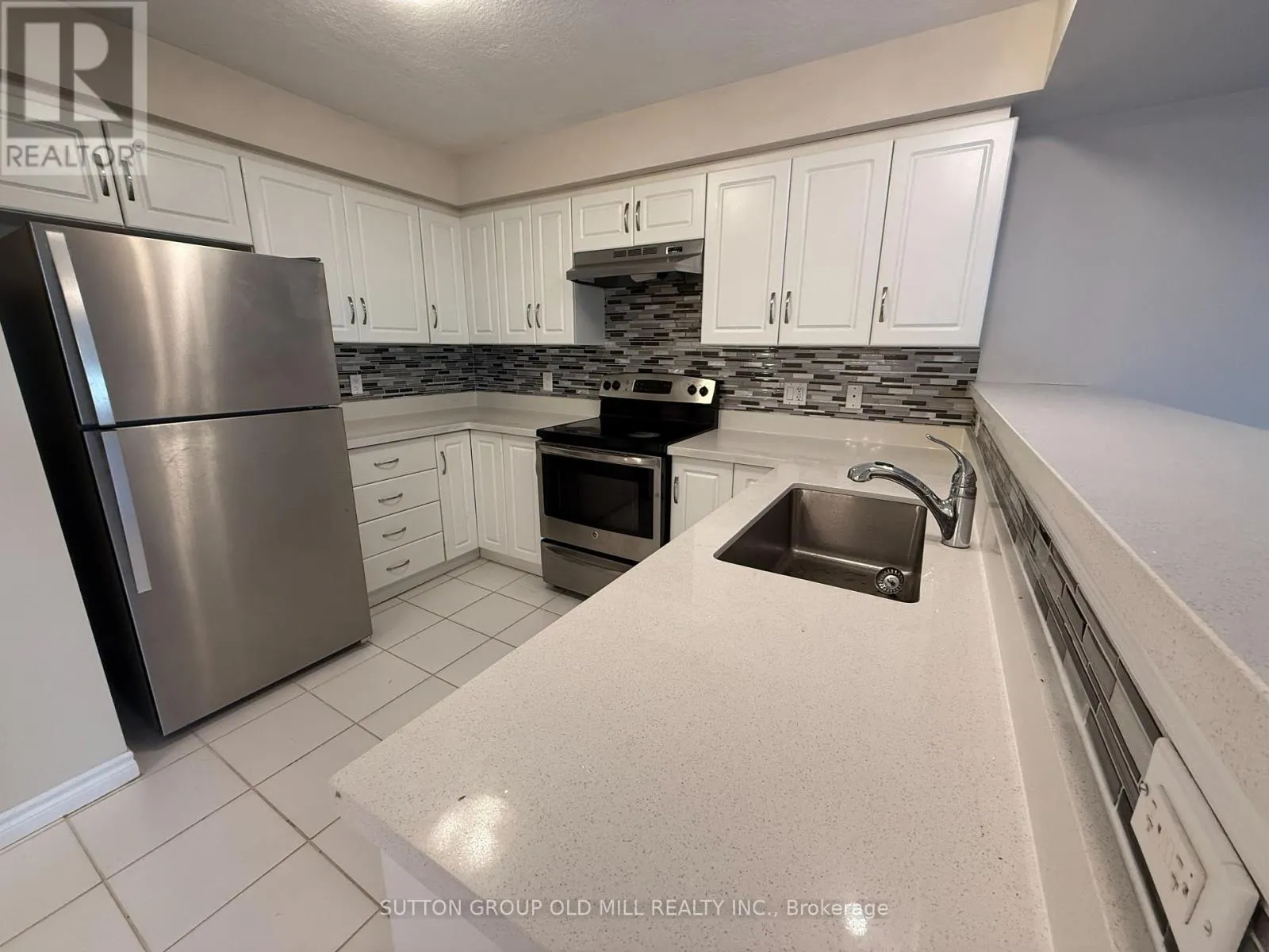 31 - 167 ARKELL ROAD