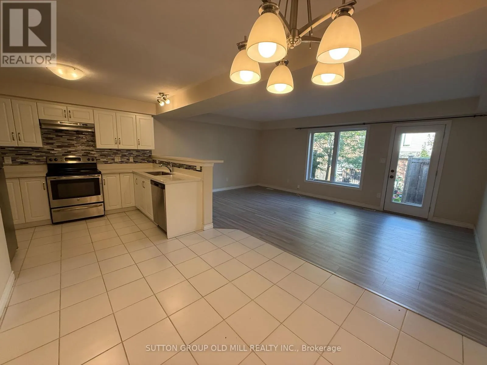31 - 167 ARKELL ROAD