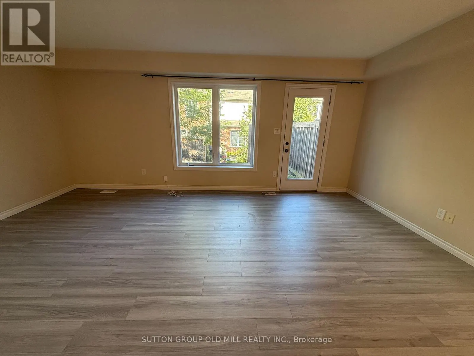 31 - 167 ARKELL ROAD