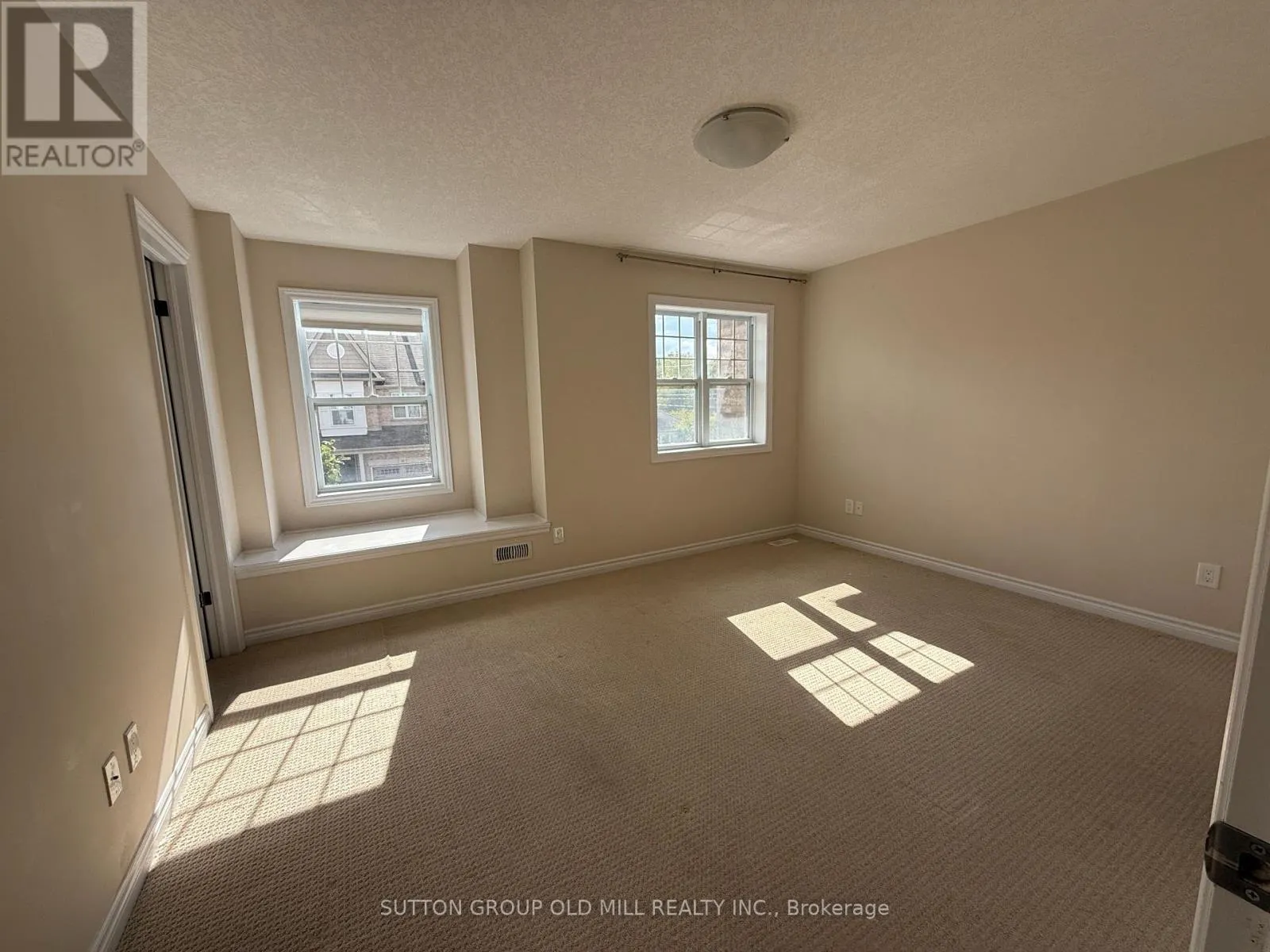 31 - 167 ARKELL ROAD