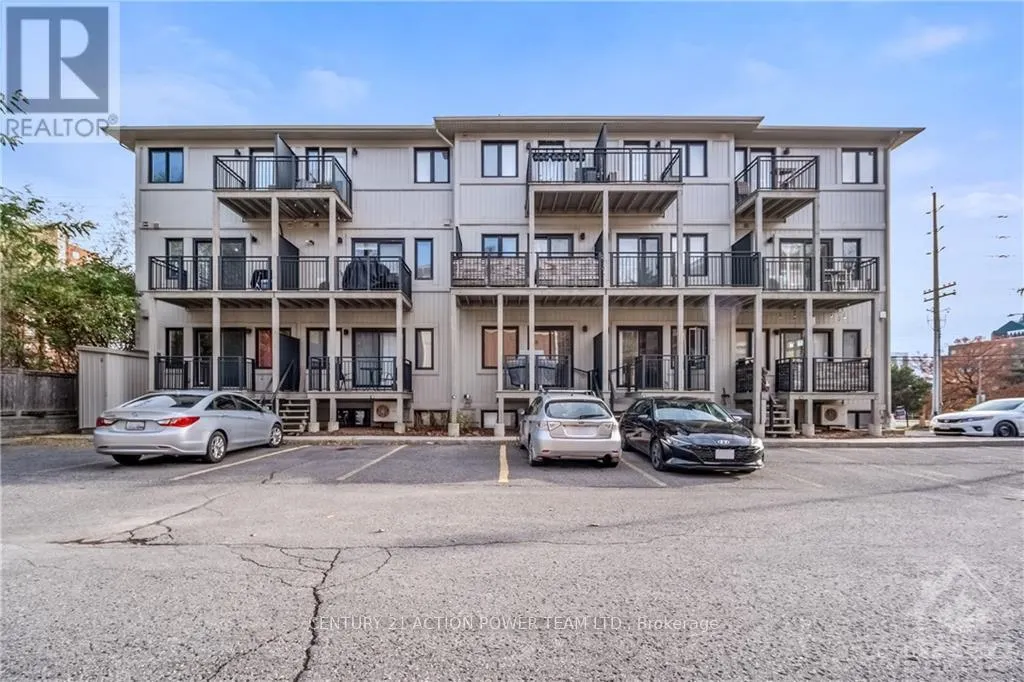 28 - 799 MONTREAL ROAD