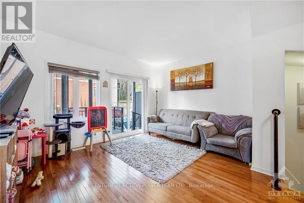 28 - 799 MONTREAL ROAD