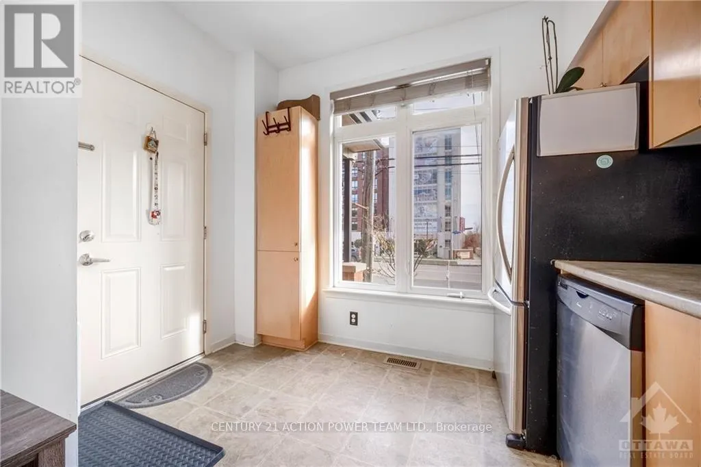 28 - 799 MONTREAL ROAD