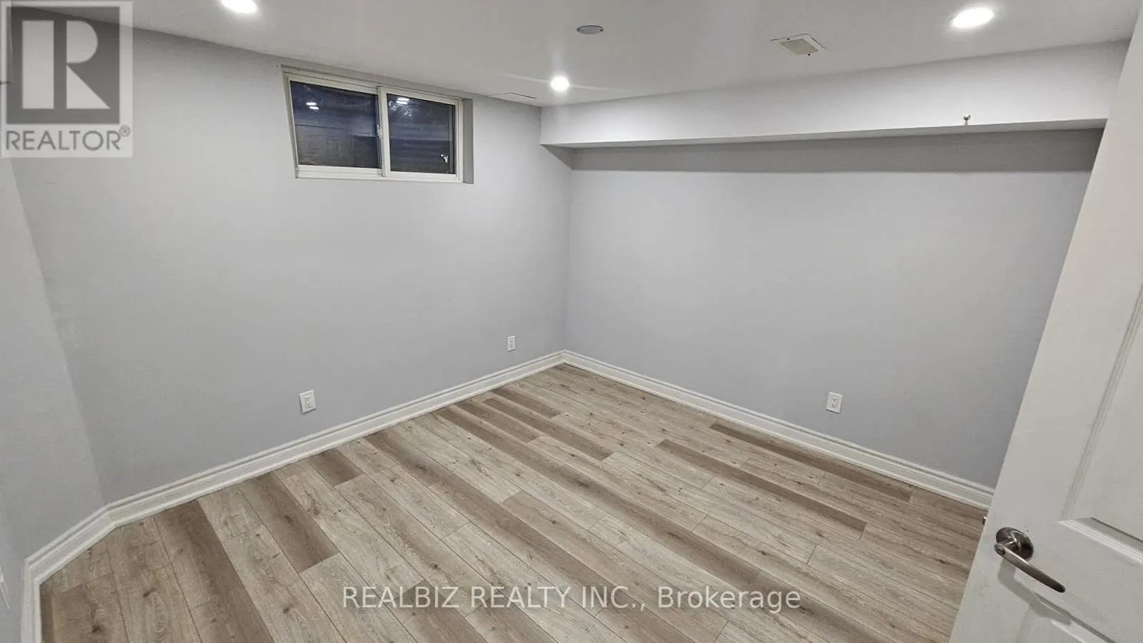 LOWER LEVEL - 214 MAIN STREET E