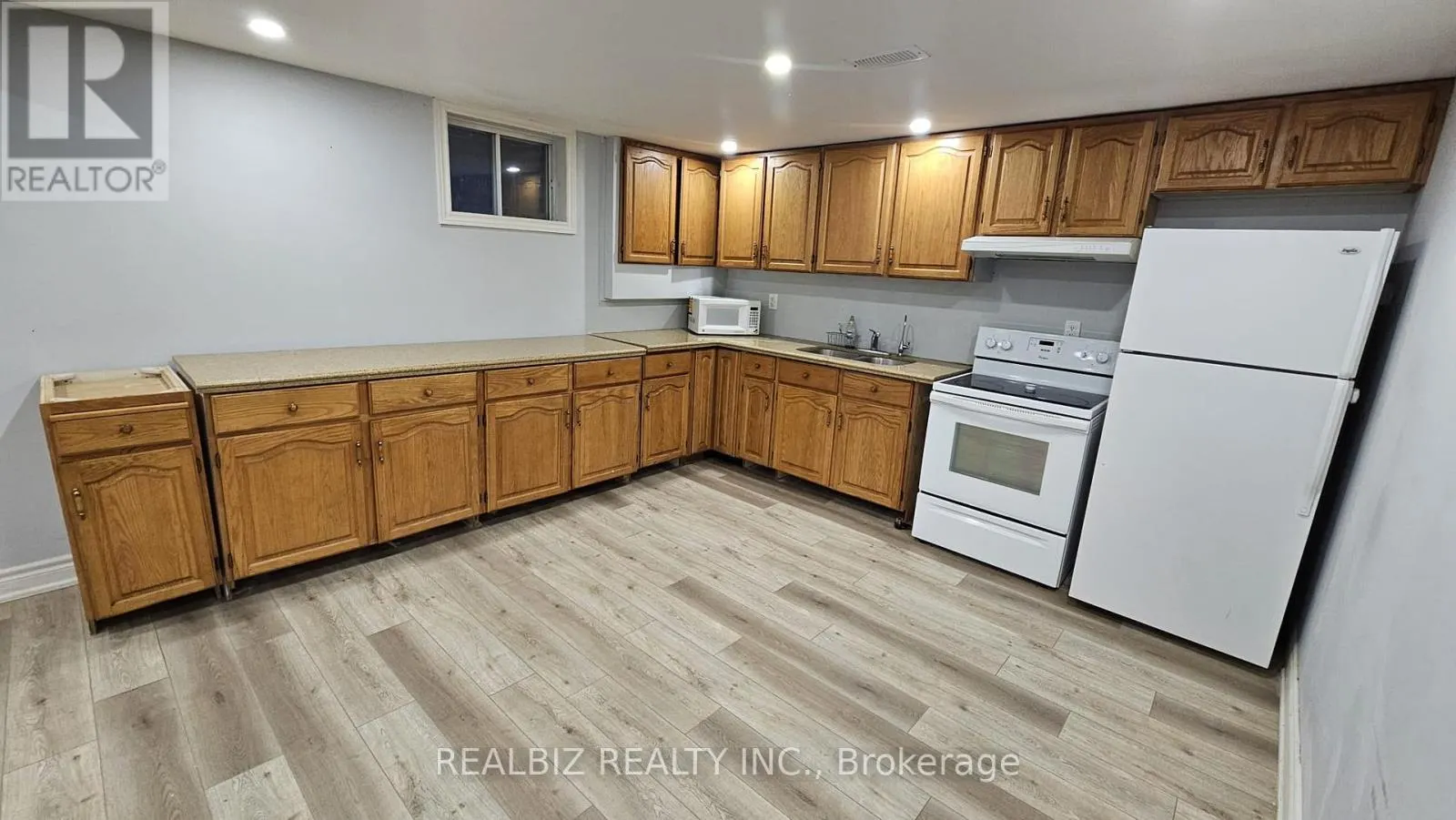 LOWER LEVEL - 214 MAIN STREET E