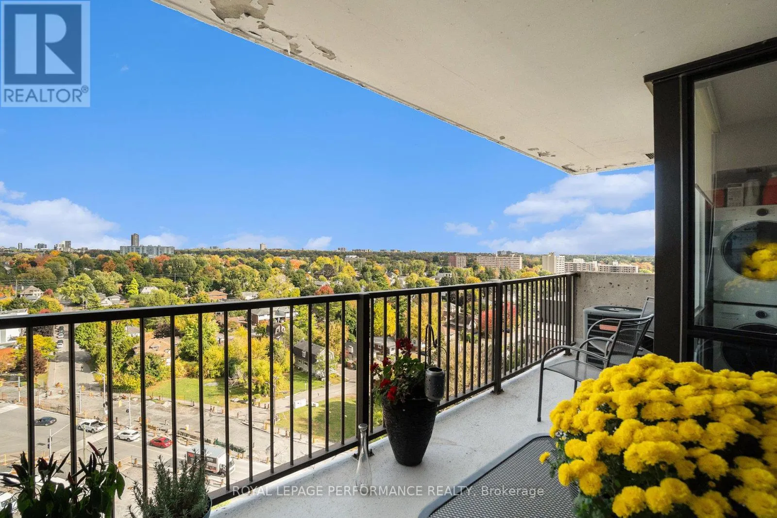 1508 - 1195 RICHMOND ROAD