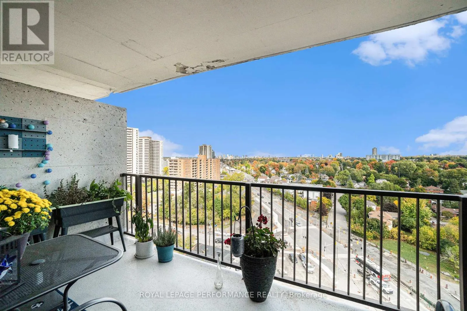 1508 - 1195 RICHMOND ROAD