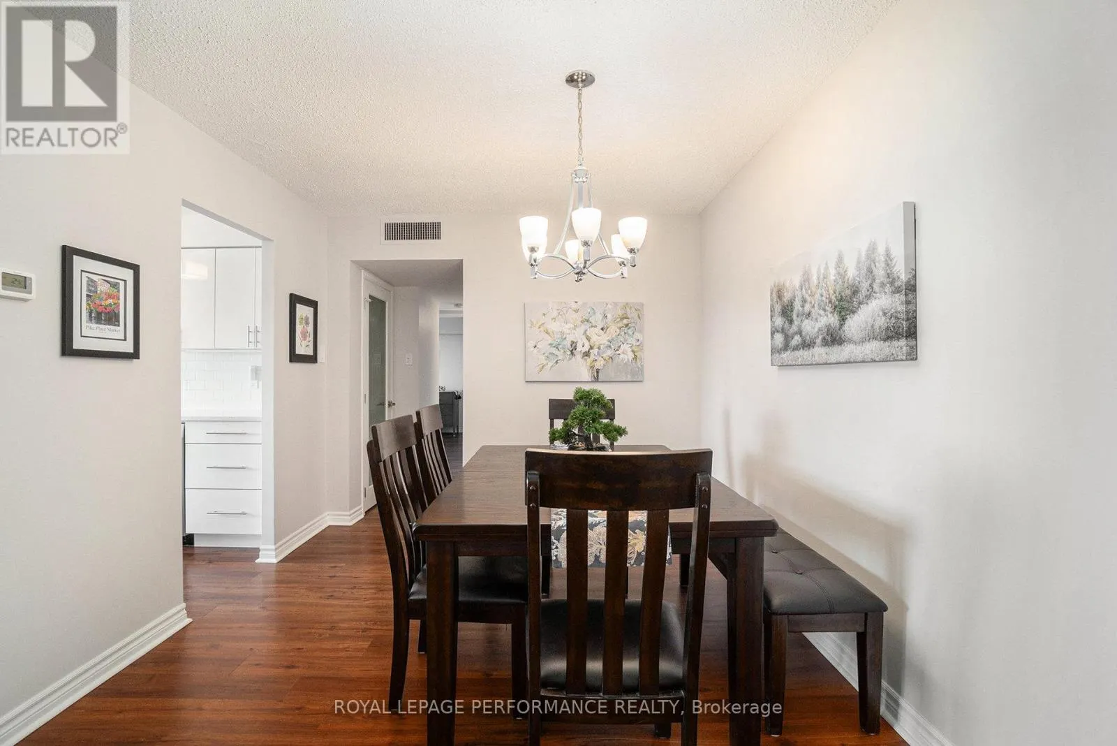 1508 - 1195 RICHMOND ROAD