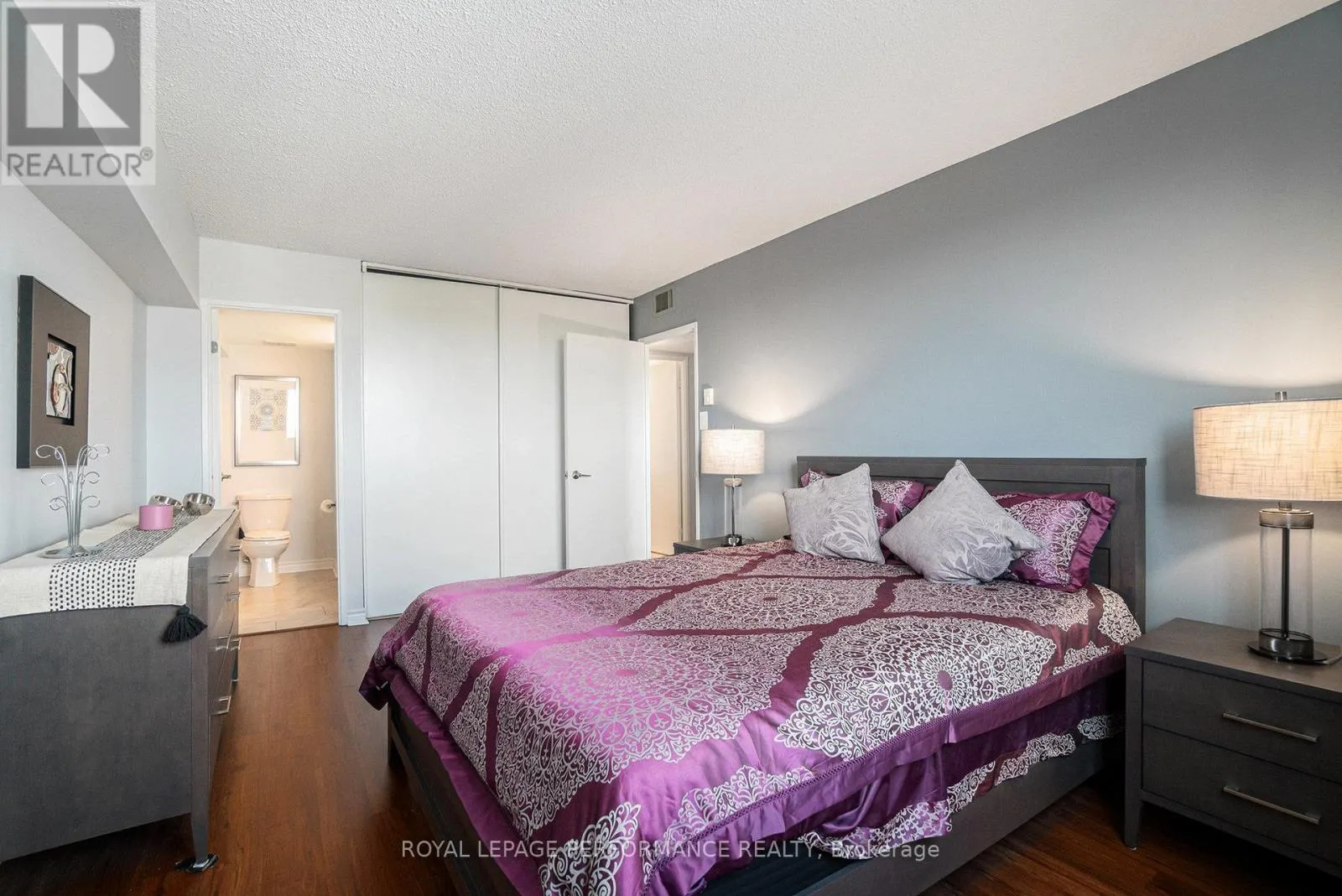 1508 - 1195 RICHMOND ROAD