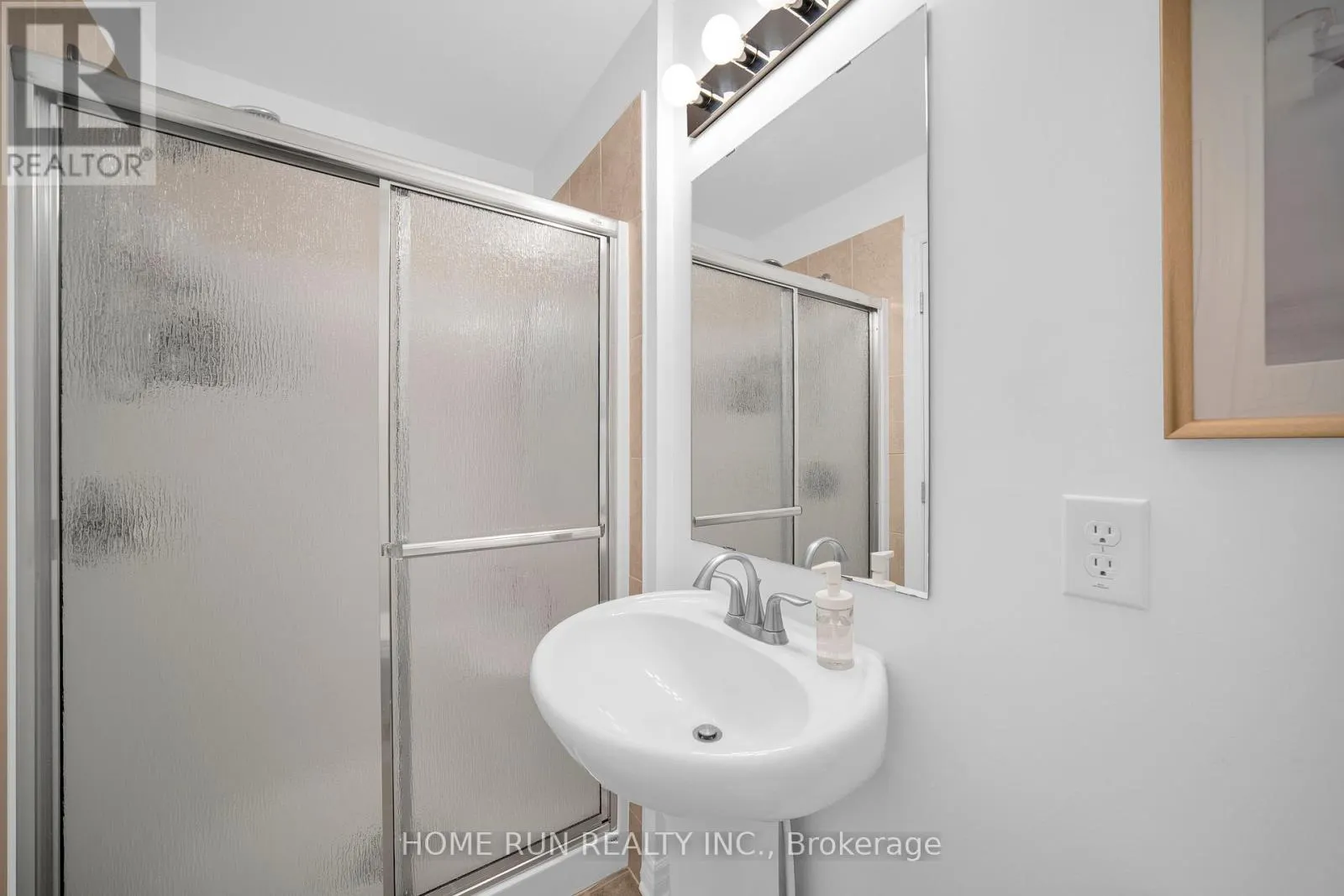 527 SIMRAN PRIVATE