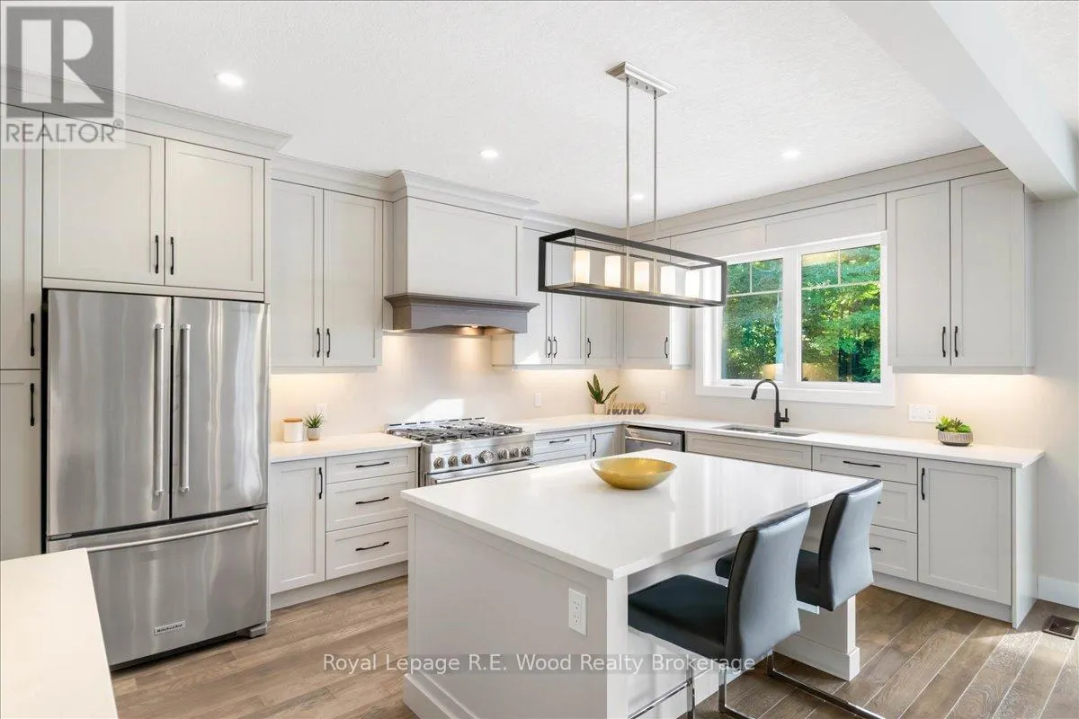 61 SUNVIEW DRIVE