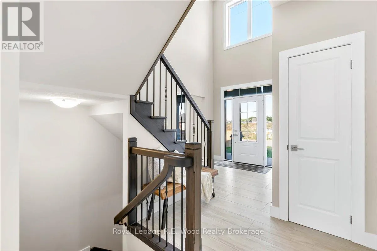 61 SUNVIEW DRIVE