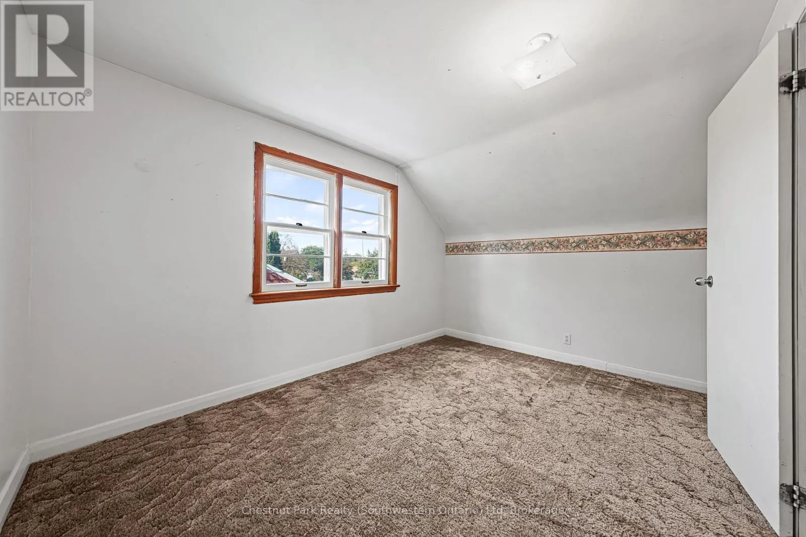 29 RIDGEWOOD AVENUE