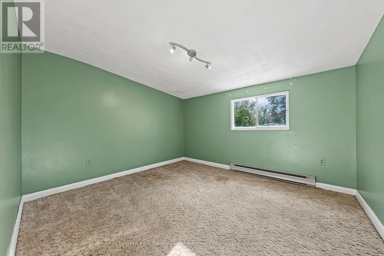 29 RIDGEWOOD AVENUE