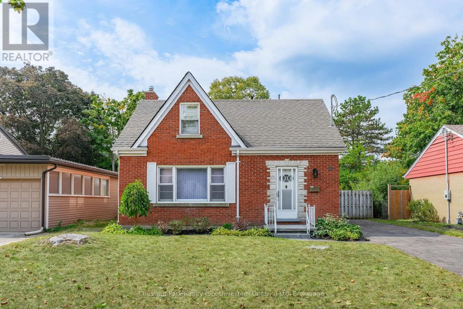 29 RIDGEWOOD AVENUE