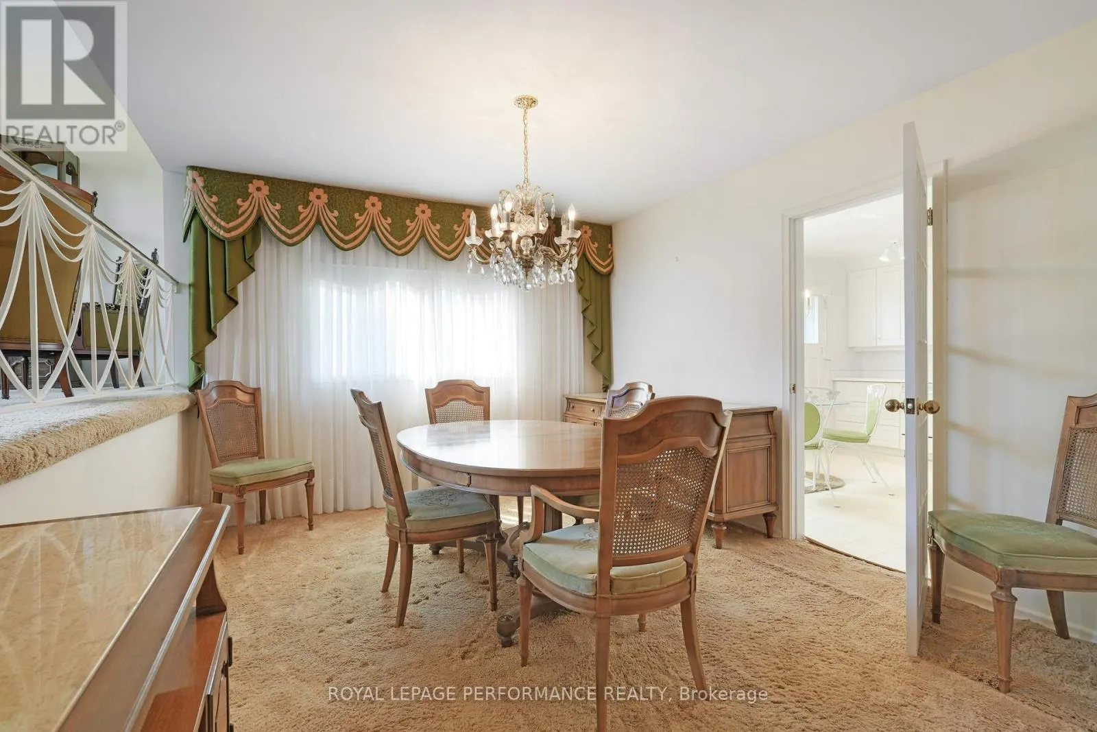 2194 HAIG DRIVE