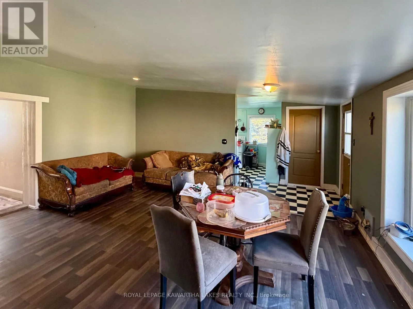 833 WOODVILLE ROAD