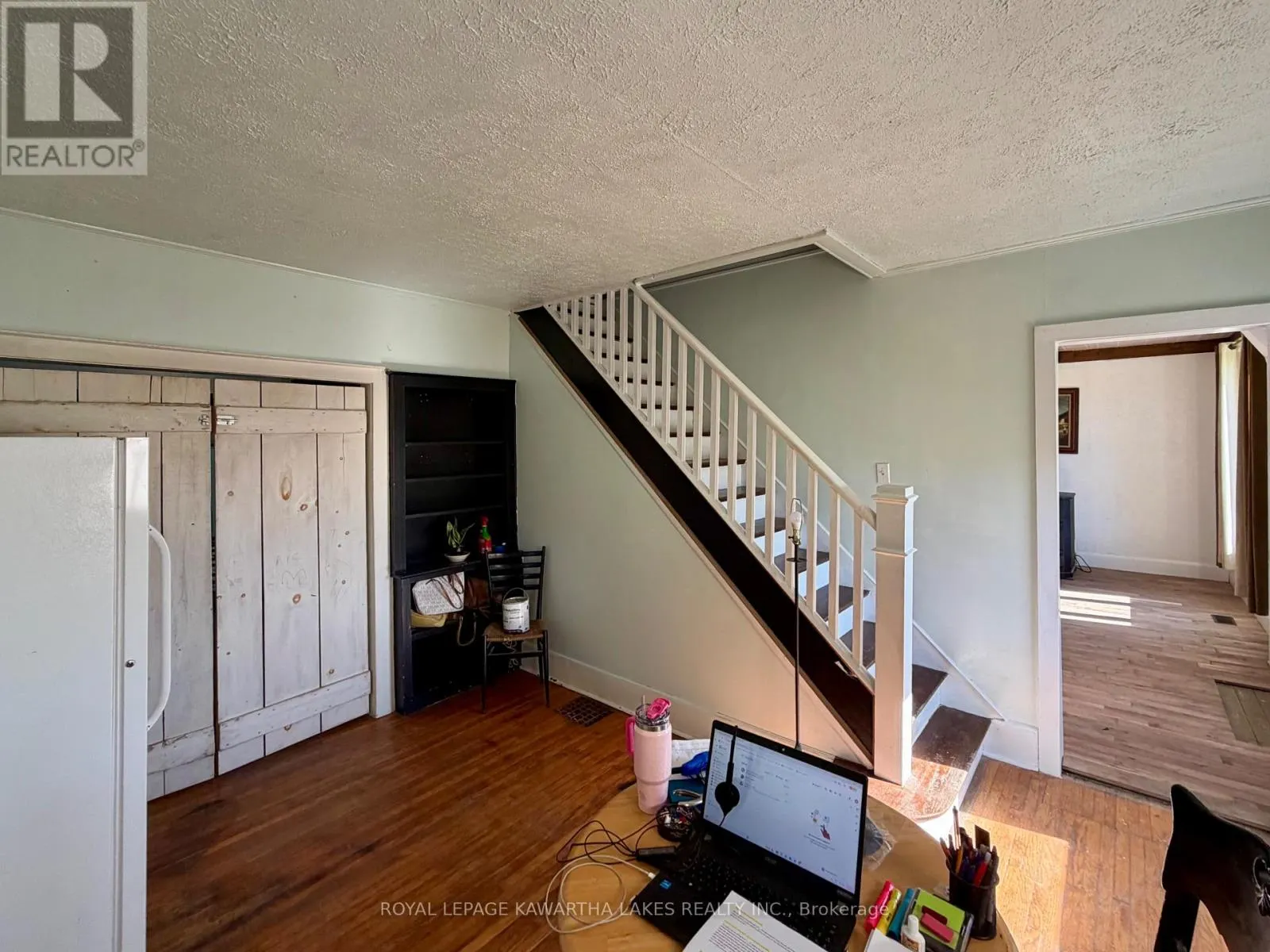 833 WOODVILLE ROAD