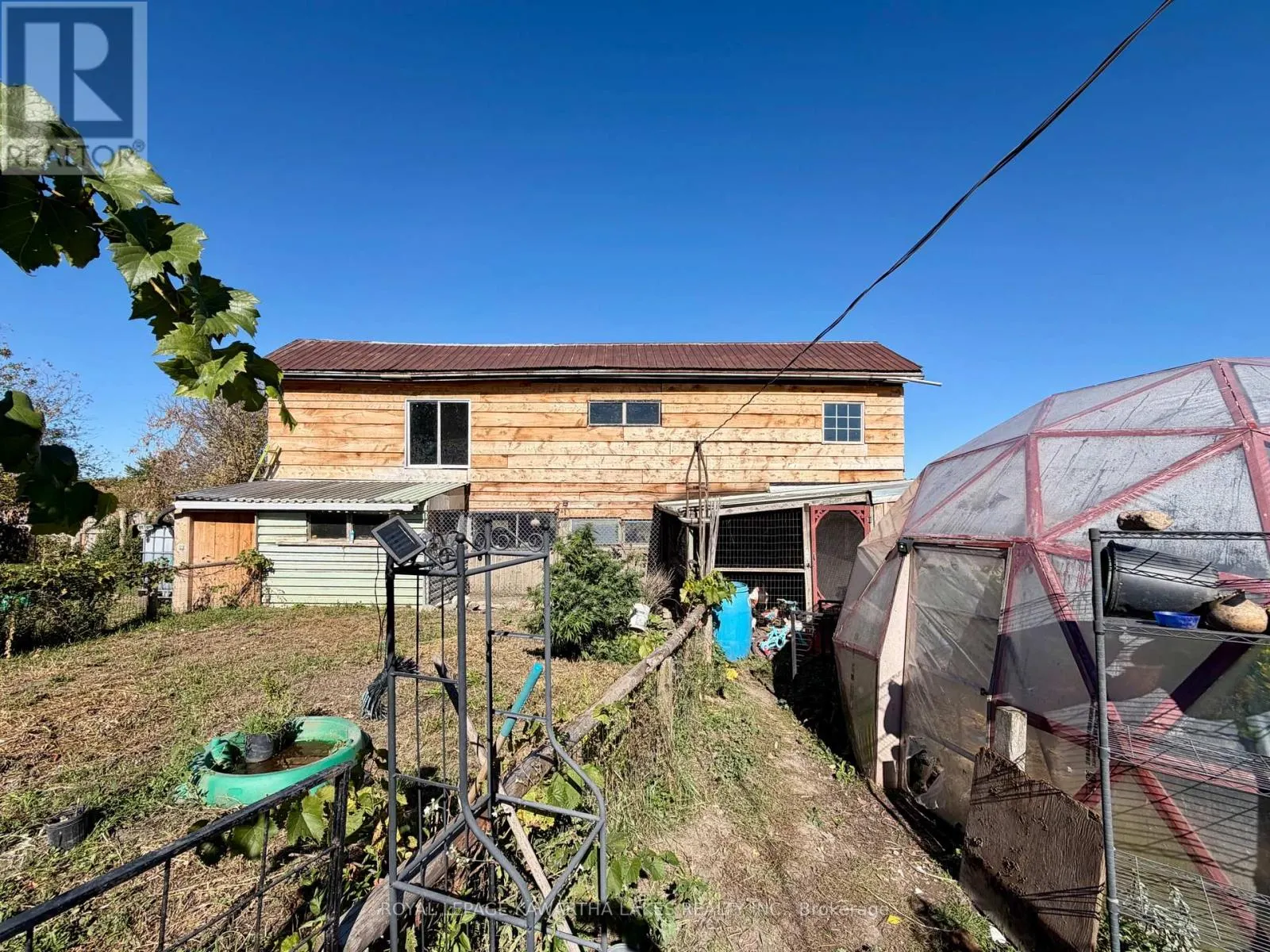 833 WOODVILLE ROAD