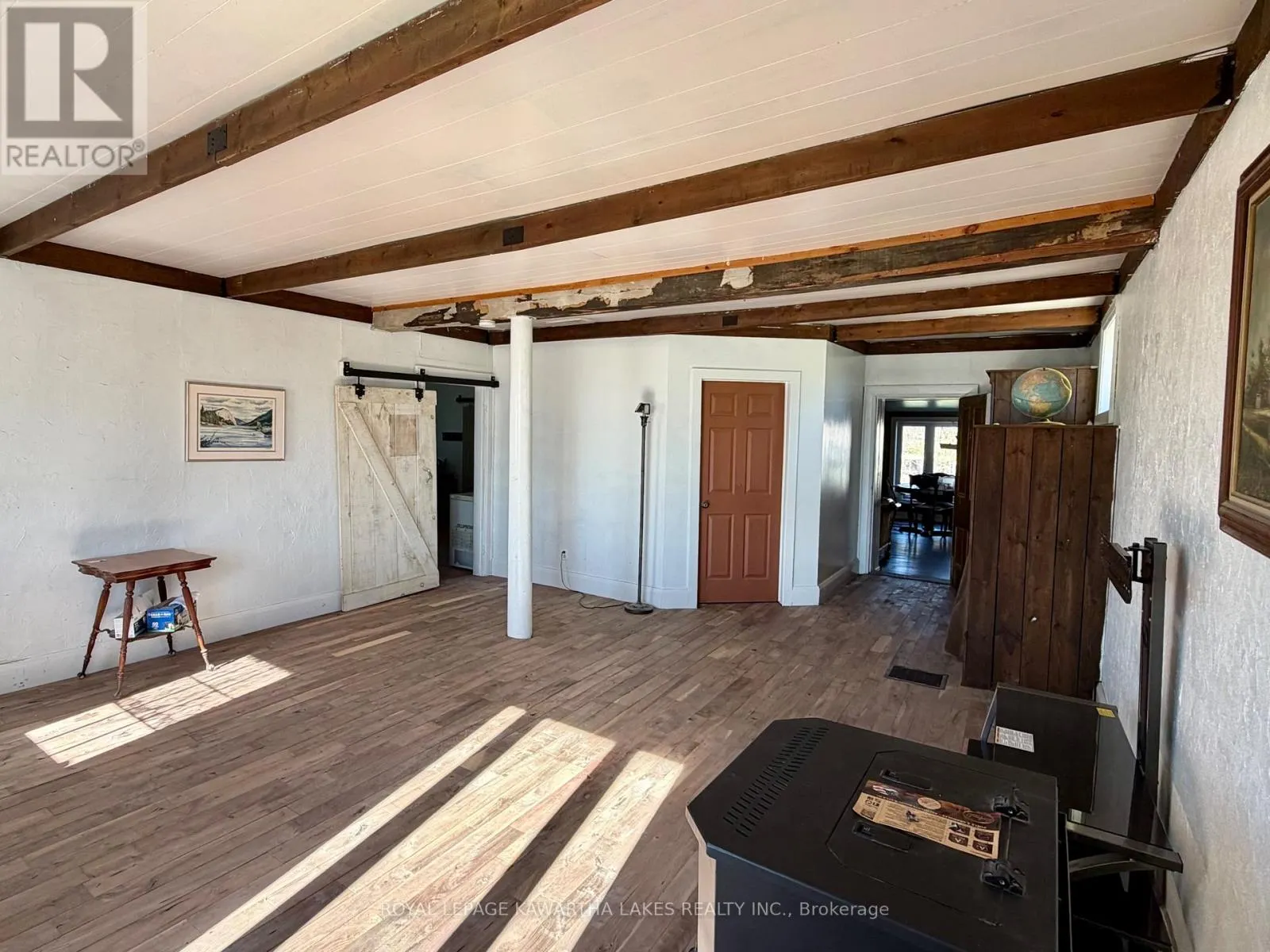 833 WOODVILLE ROAD