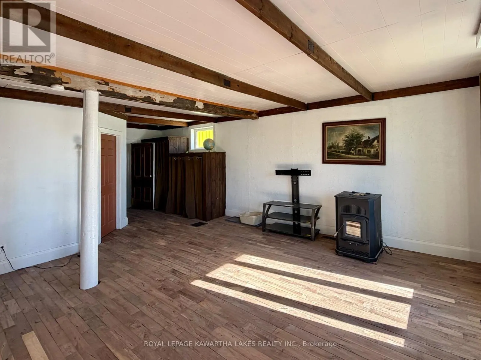 833 WOODVILLE ROAD