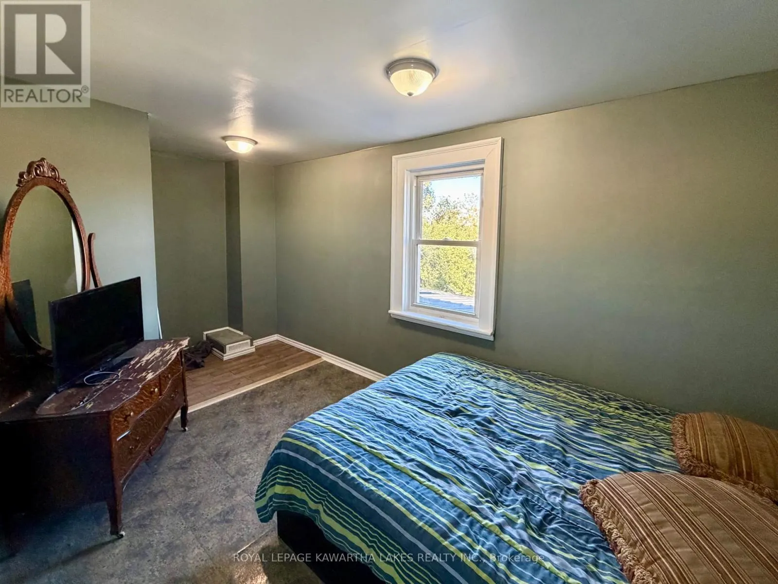 833 WOODVILLE ROAD