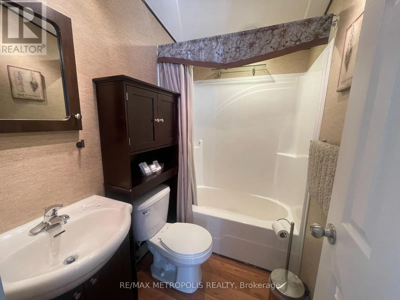 18-73 - 486 CTY CHERRY BEACH LANE