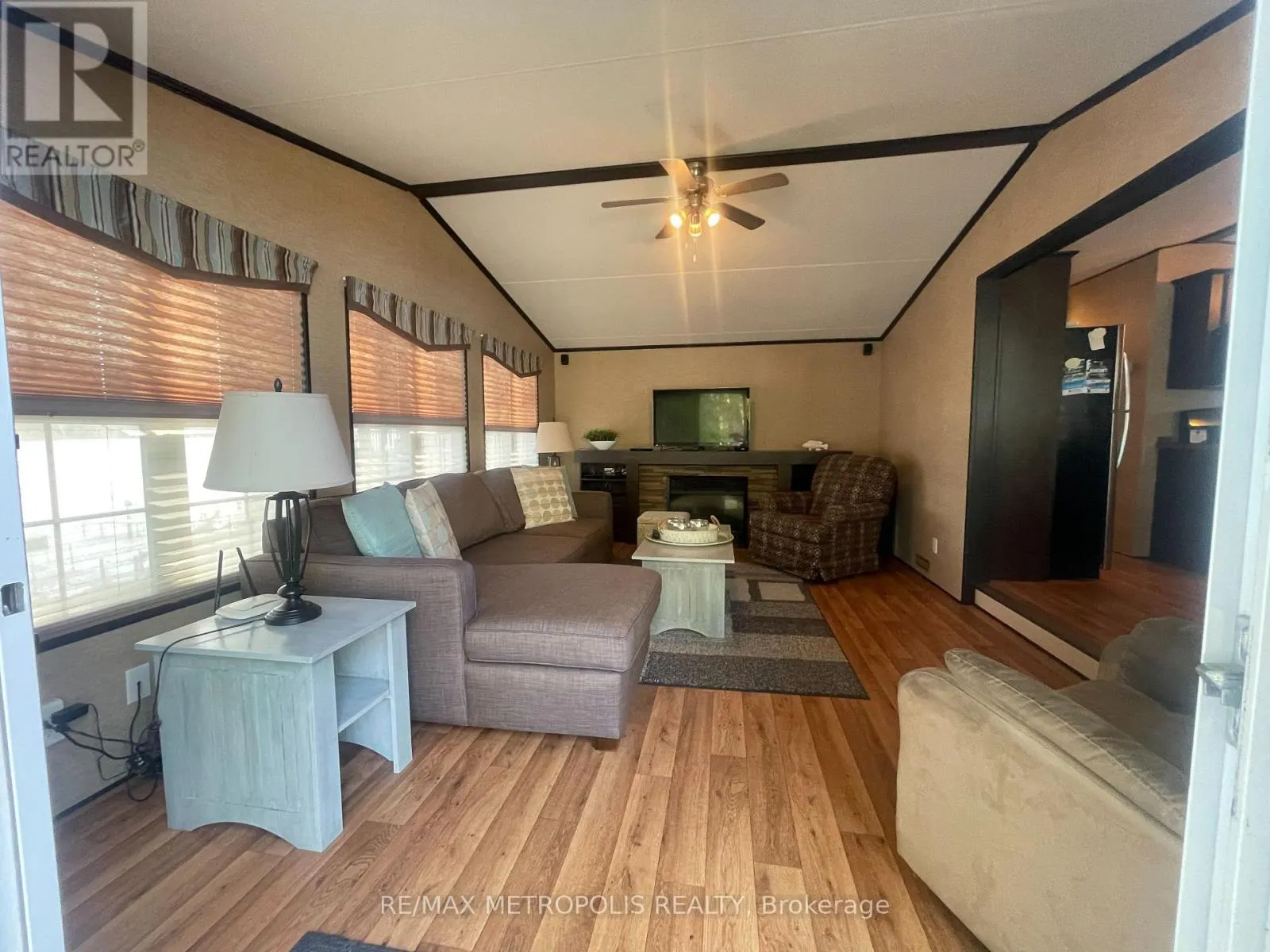 18-73 - 486 CTY CHERRY BEACH LANE