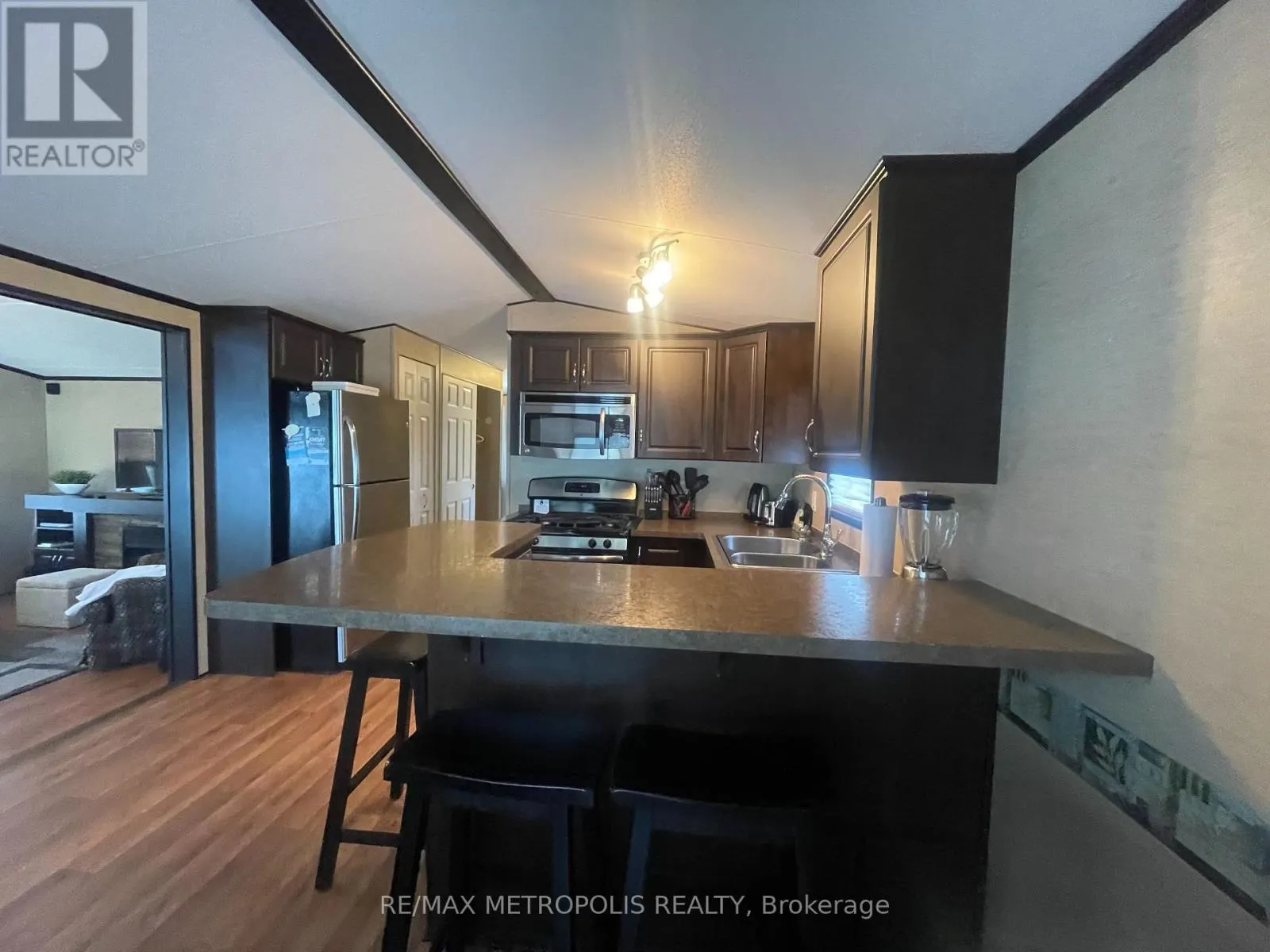 18-73 - 486 CTY CHERRY BEACH LANE