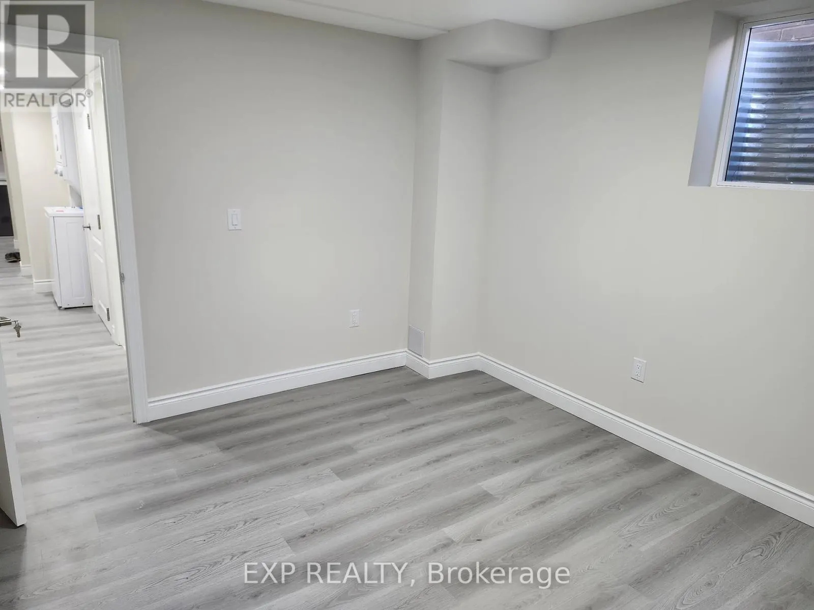 182 ESTHER CRESCENT