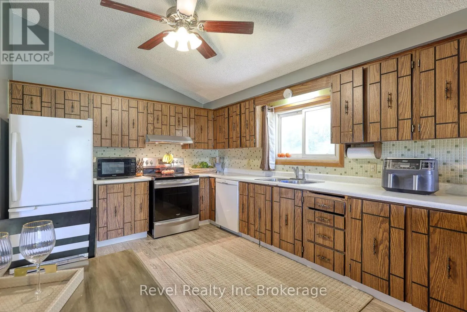843540 ROAD 84 ROAD