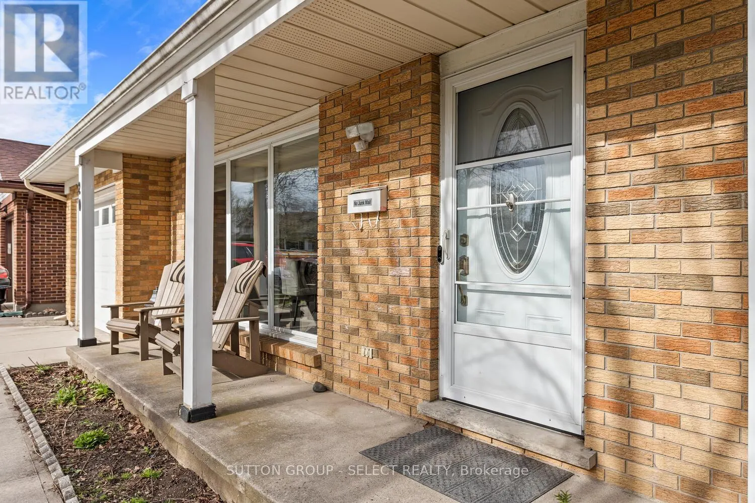 20 LOCHERN ROAD