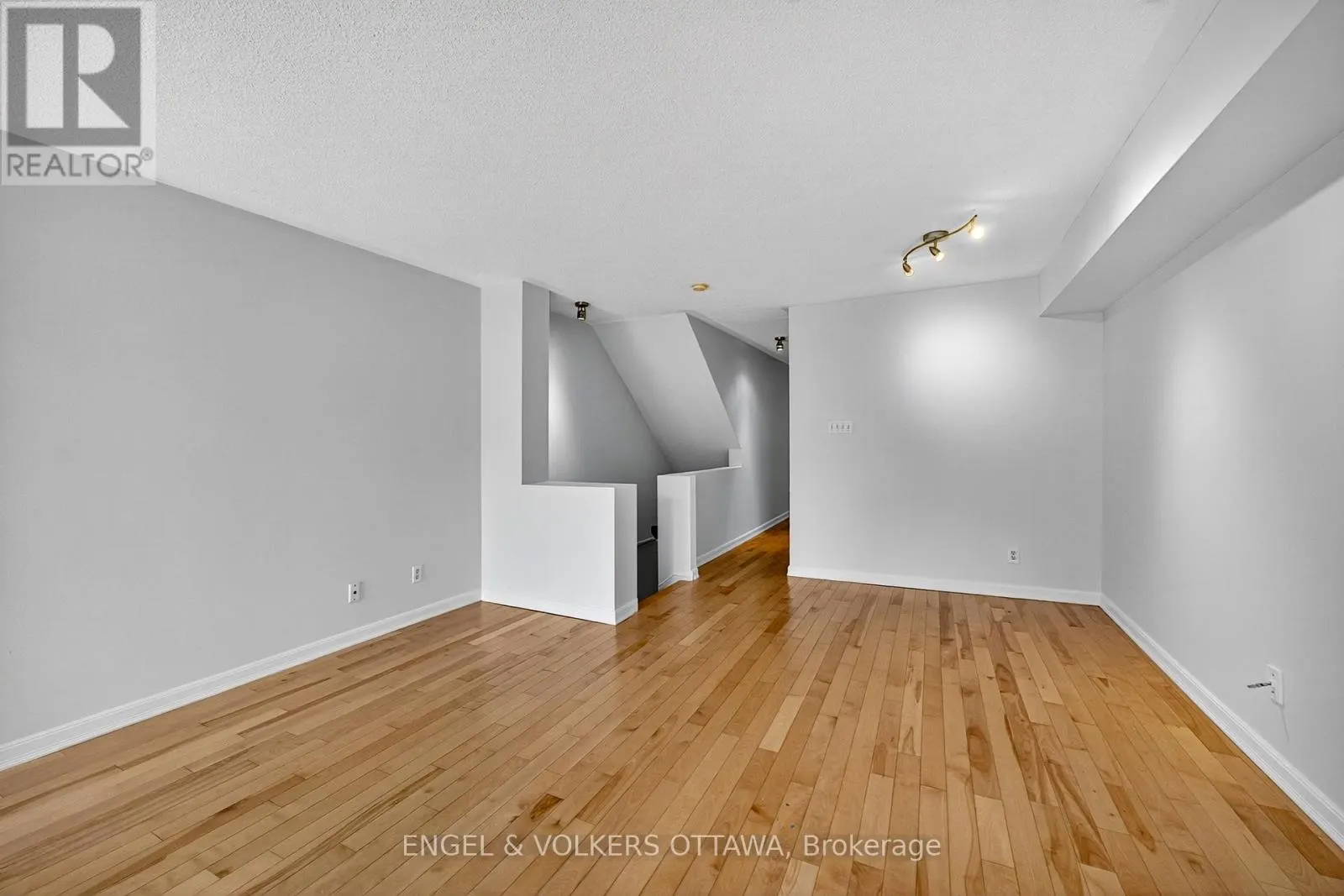 294 - 294 GLOUCESTER STREET