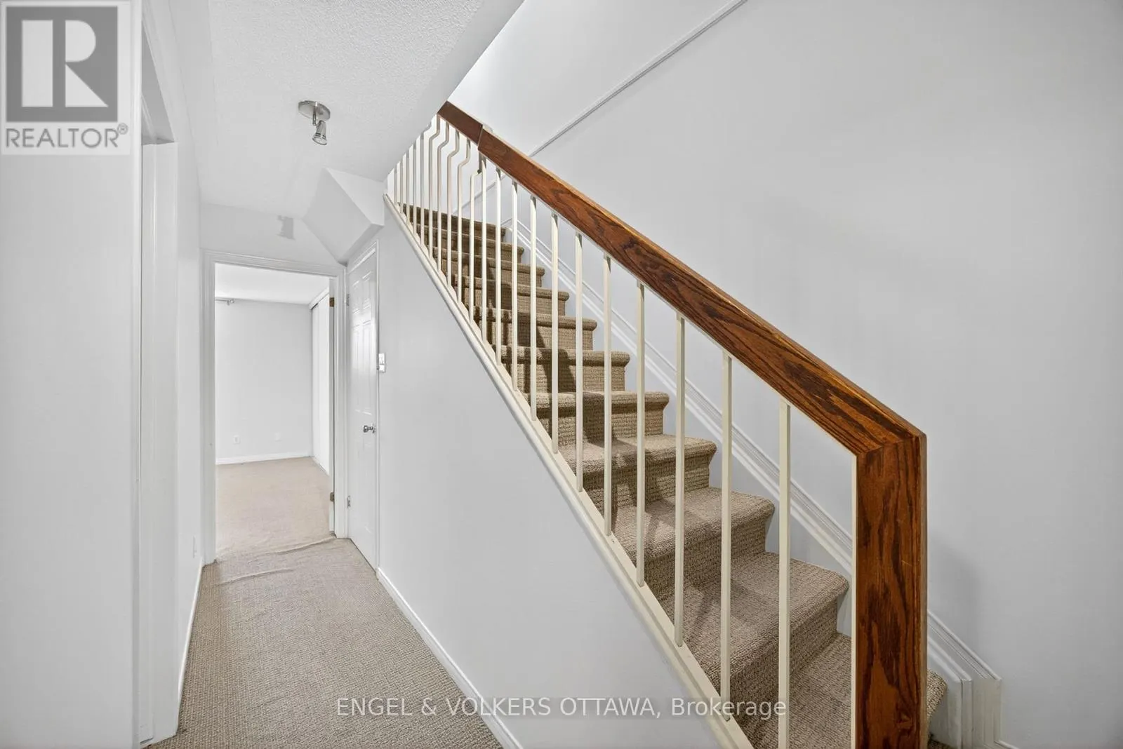 294 - 294 GLOUCESTER STREET