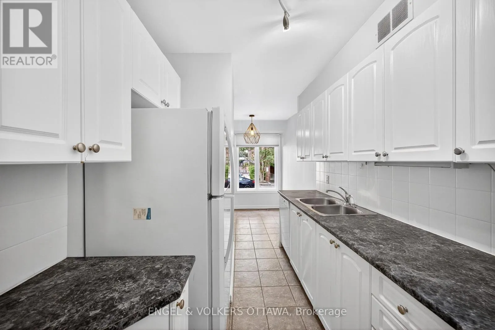 294 - 294 GLOUCESTER STREET