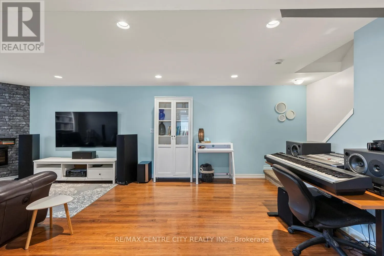 5623 CHRISELLE PLACE