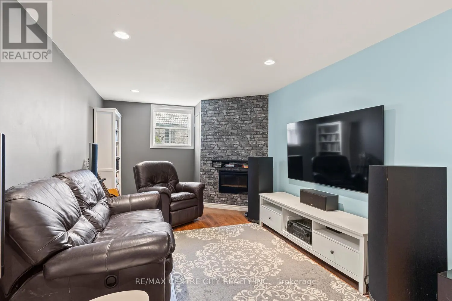 5623 CHRISELLE PLACE