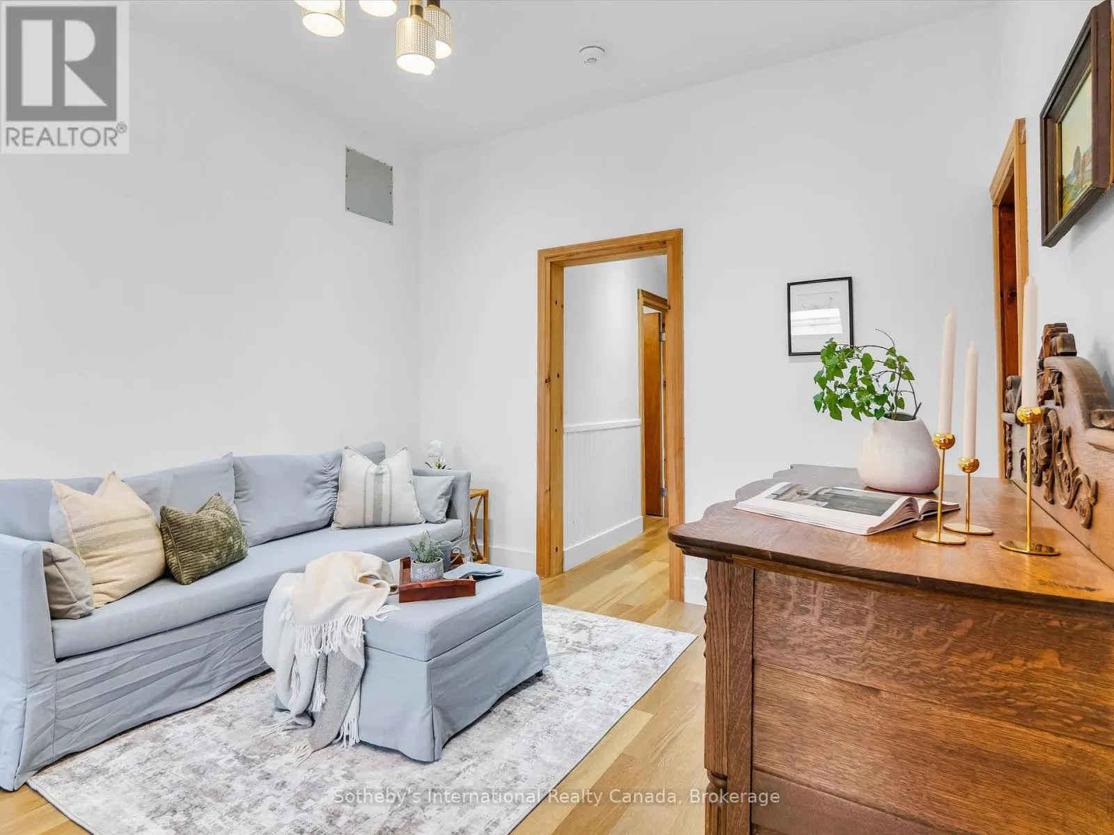 1093 GLENMOUNT ROAD