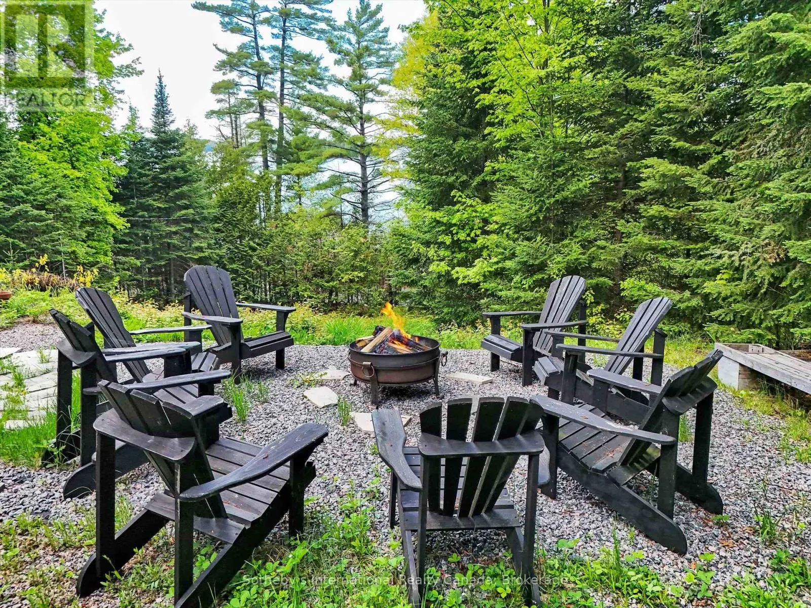 1093 GLENMOUNT ROAD