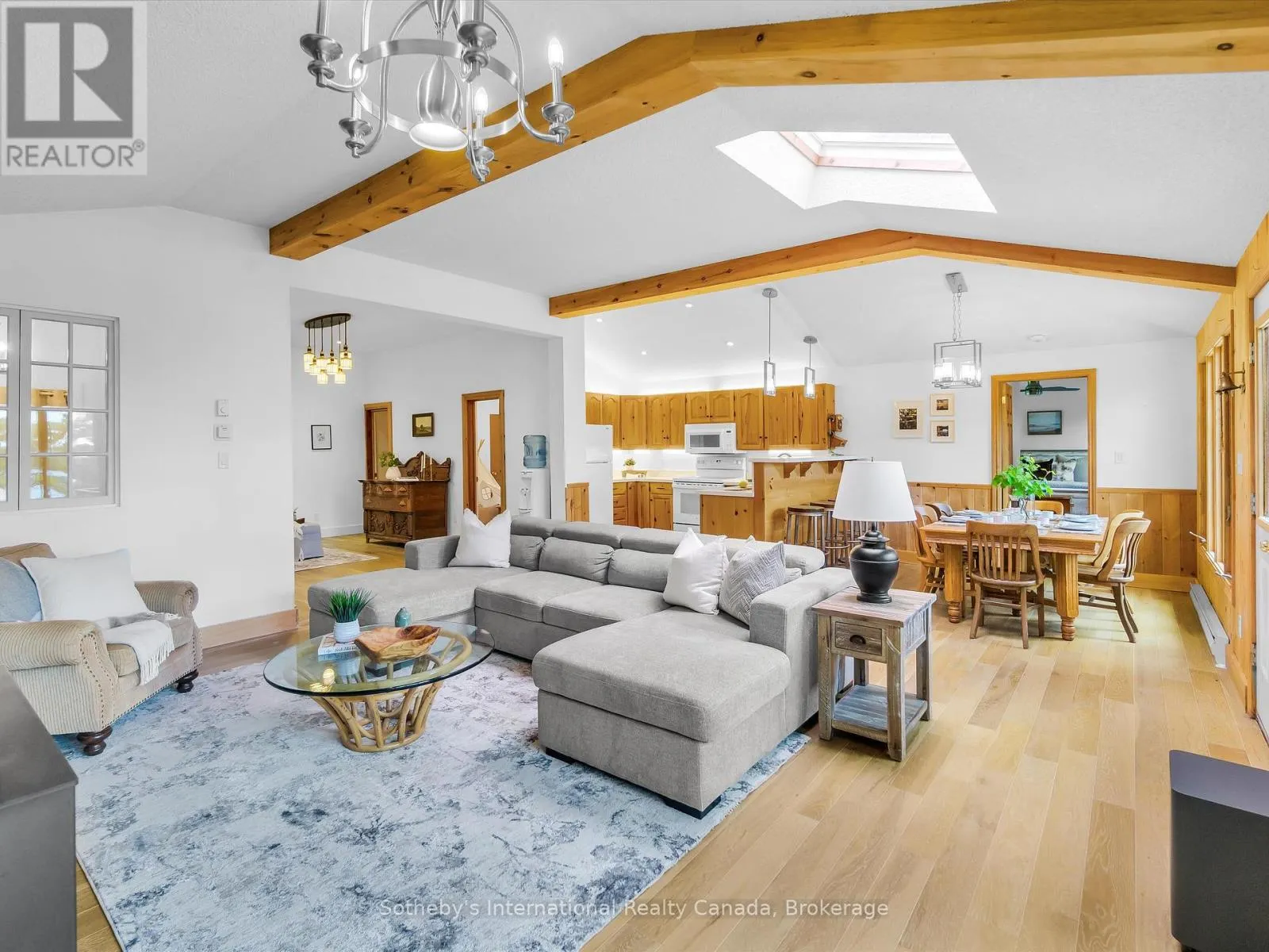 1093 GLENMOUNT ROAD