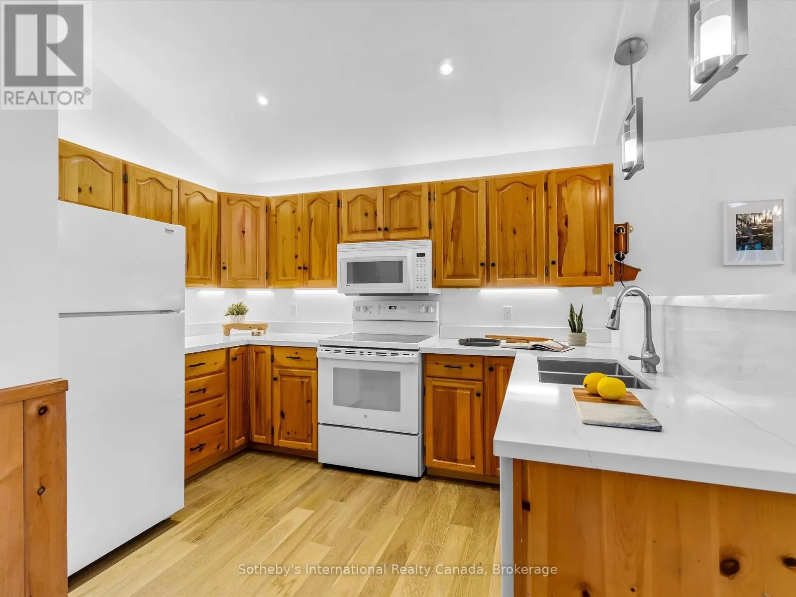 1093 GLENMOUNT ROAD